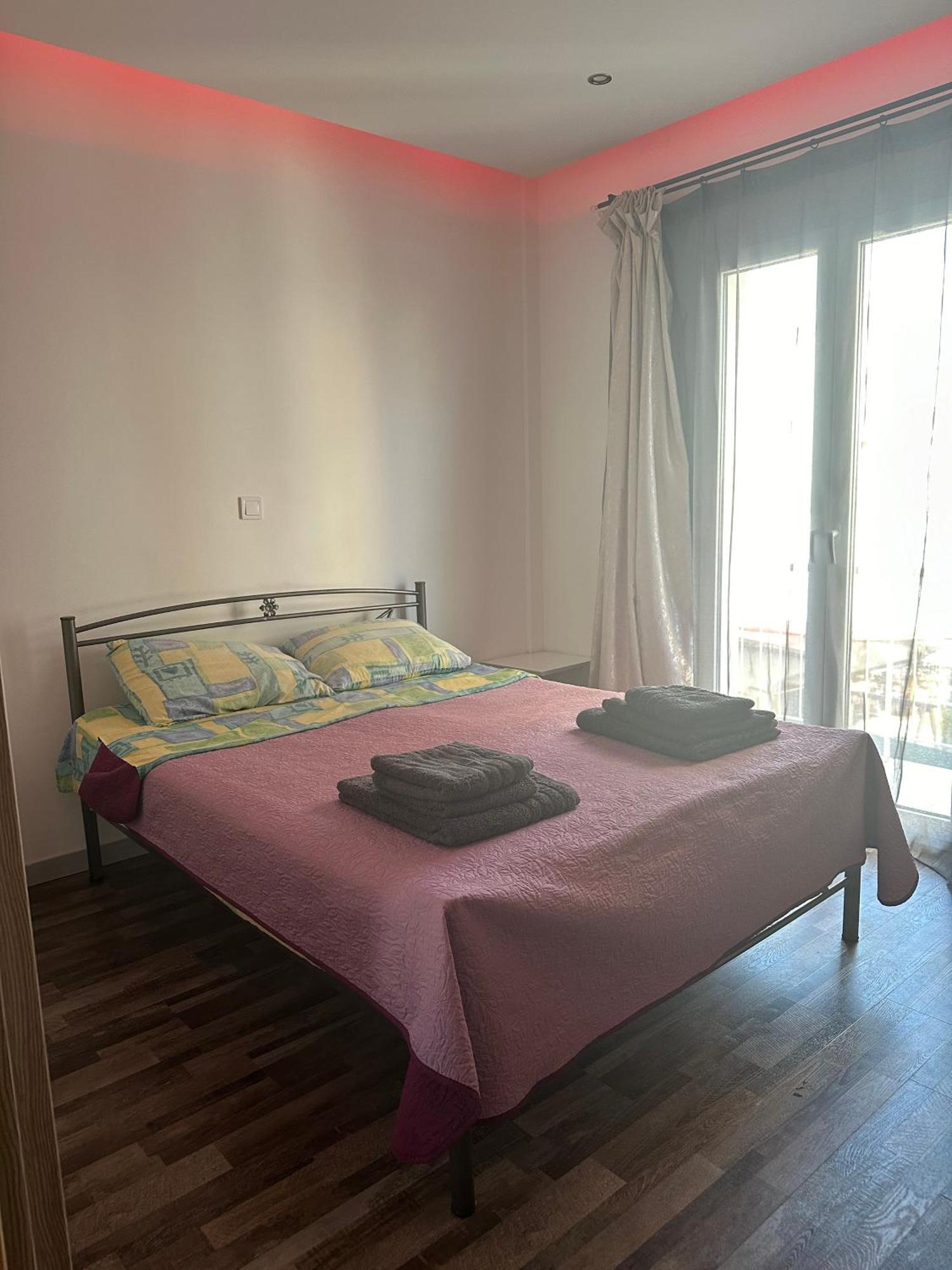 Apartment Center Piraeus Location Kastella Passalimani Port Exterior photo